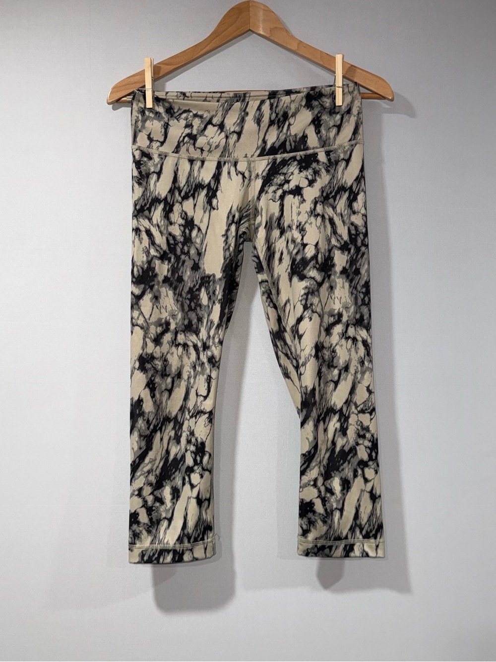 Lululemon Athletica Marble Print Leggings